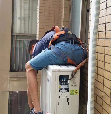 萨嘎空调移机